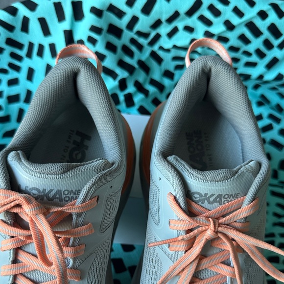 Hoka One Bondi 7 Wide Gray and Peach - Picture 8 of 9